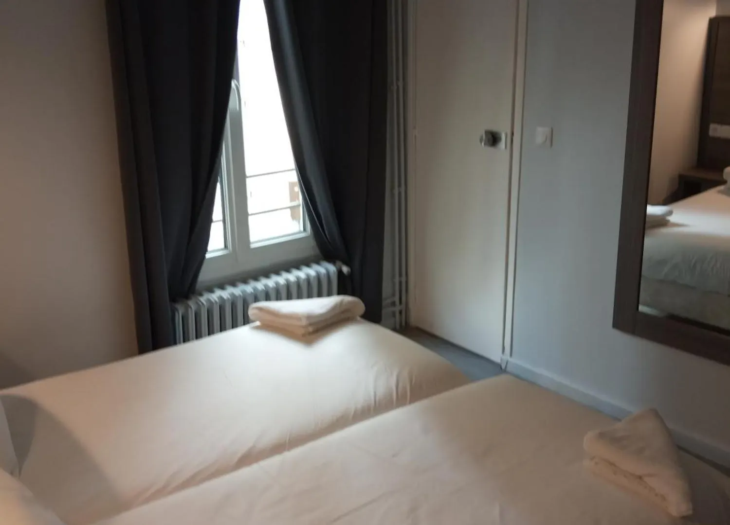 Du Globe 18 Paris